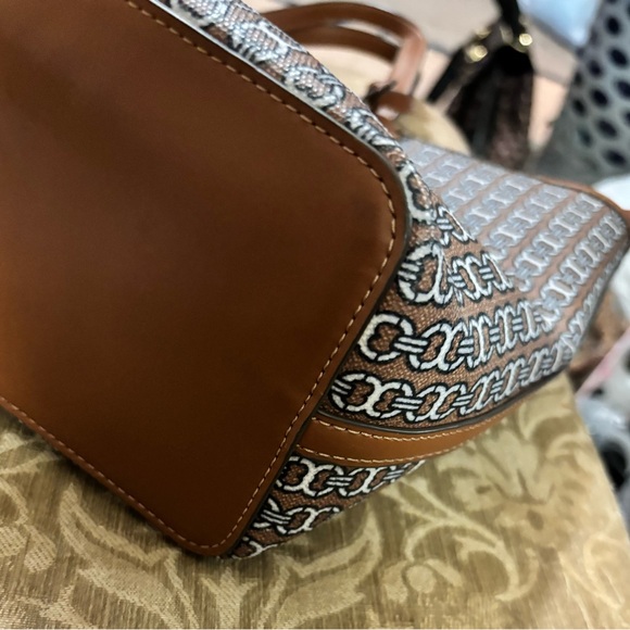 Tory Burch Brown and Cream Patterned Tote - Picture 6 of 8